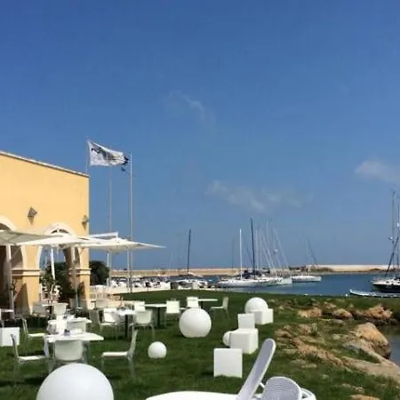 Anna's * Brindisi